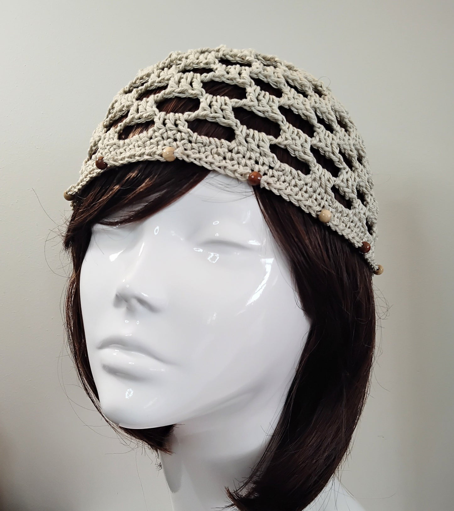Ecru Mesh Crochet Skull Cap with Wooden Beads